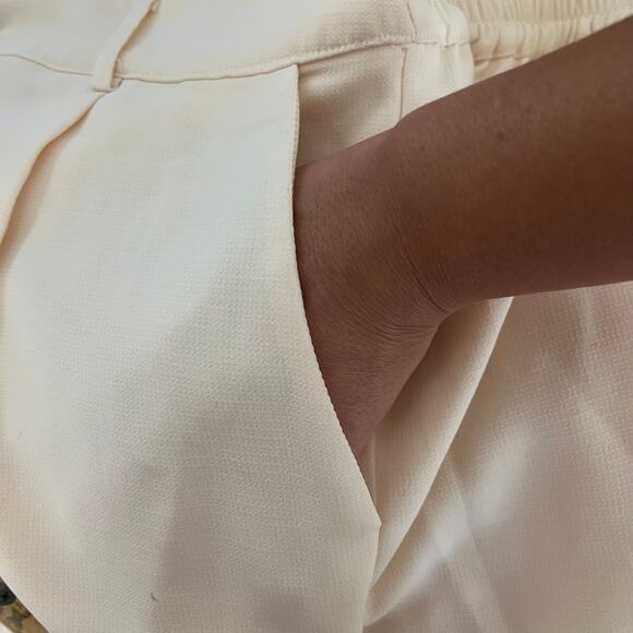 Christian Lacroix Women’s Cream Wide Leg Pants Size M Elastic Waist Lined - Picture 10 of 12